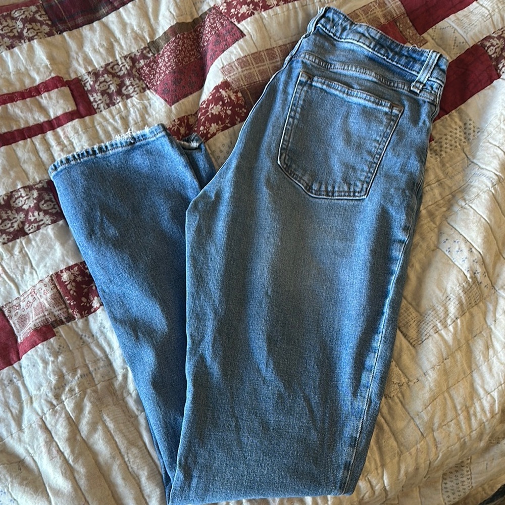 Abercrombie & Fitch The Skinny High Rise Blue Jeans Classic Denim with split hem